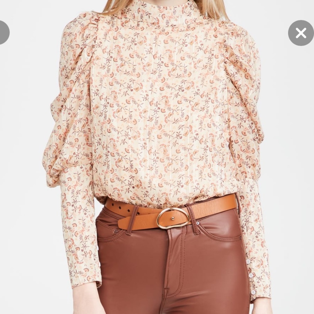 NEW WITH TAGS En Saison Floral Print Puffed Sleeve Blouse
